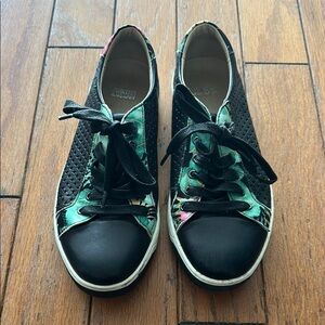 Johnston & Murphy Black and Green Women's Tropical Sneakers - Size 8